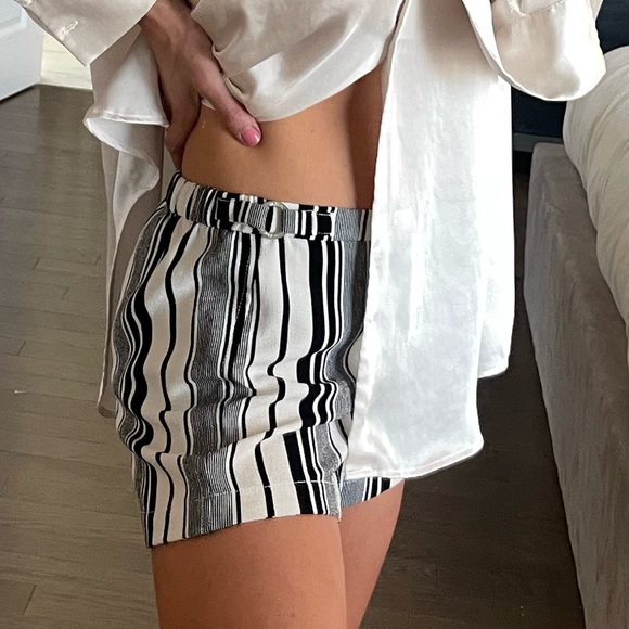 Calvin Klein Shorts - Picture 2 of 6